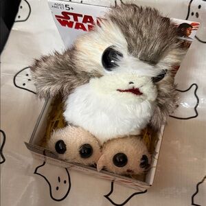 Star Wars Porg Plush with porglets NEW